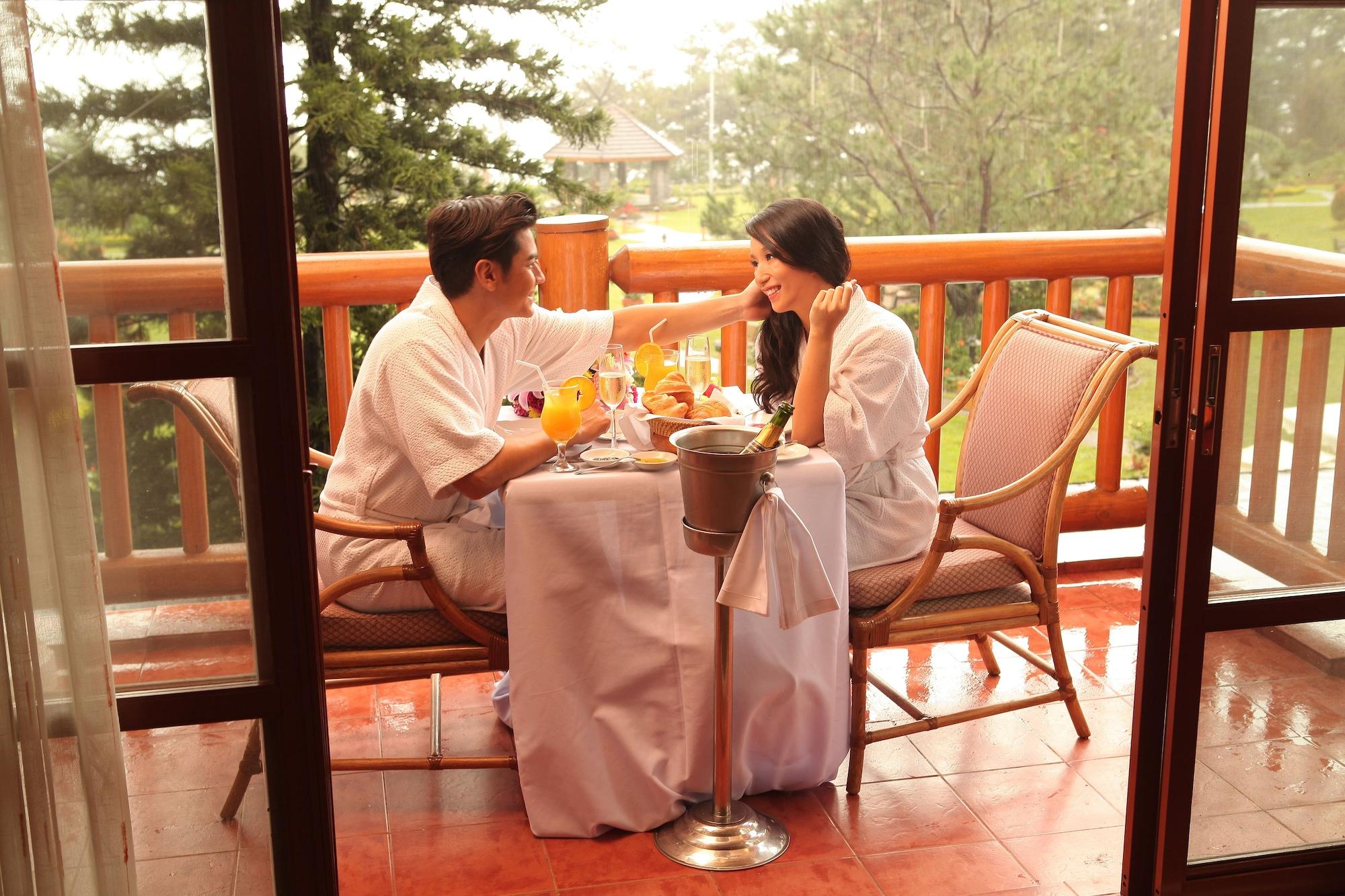 Hotel The Manor At Camp John Hay Baguio City Esterno foto