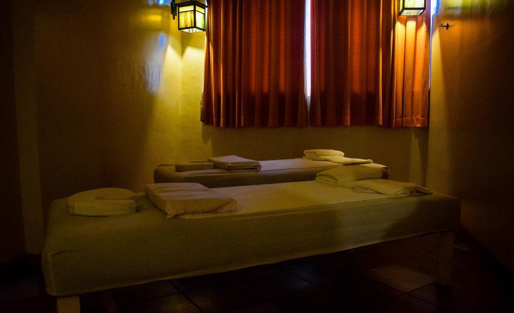 Hotel The Manor At Camp John Hay Baguio City Esterno foto