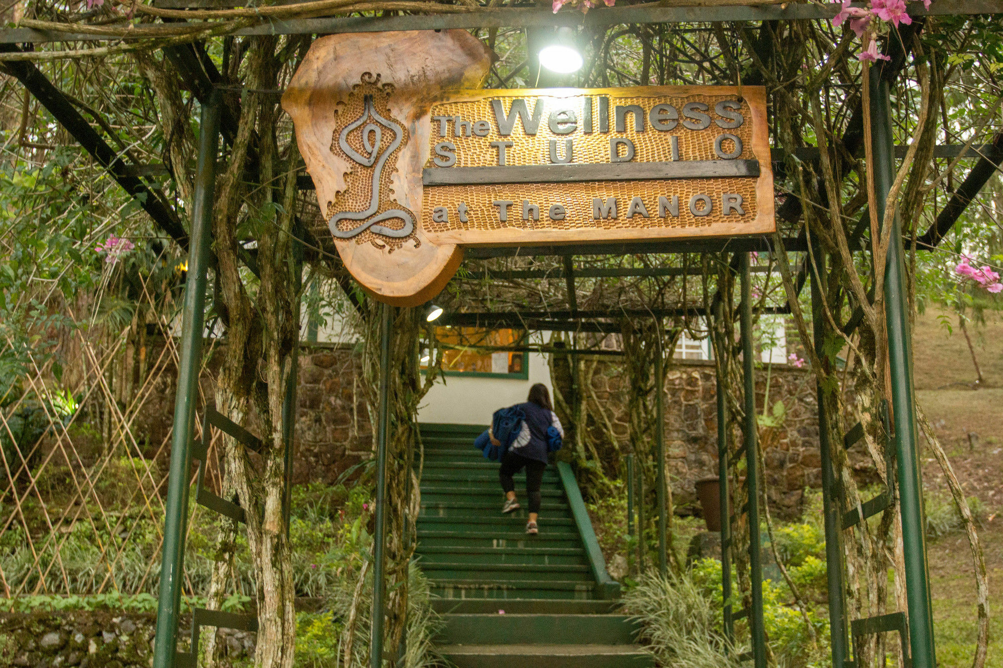 Hotel The Manor At Camp John Hay Baguio City Esterno foto
